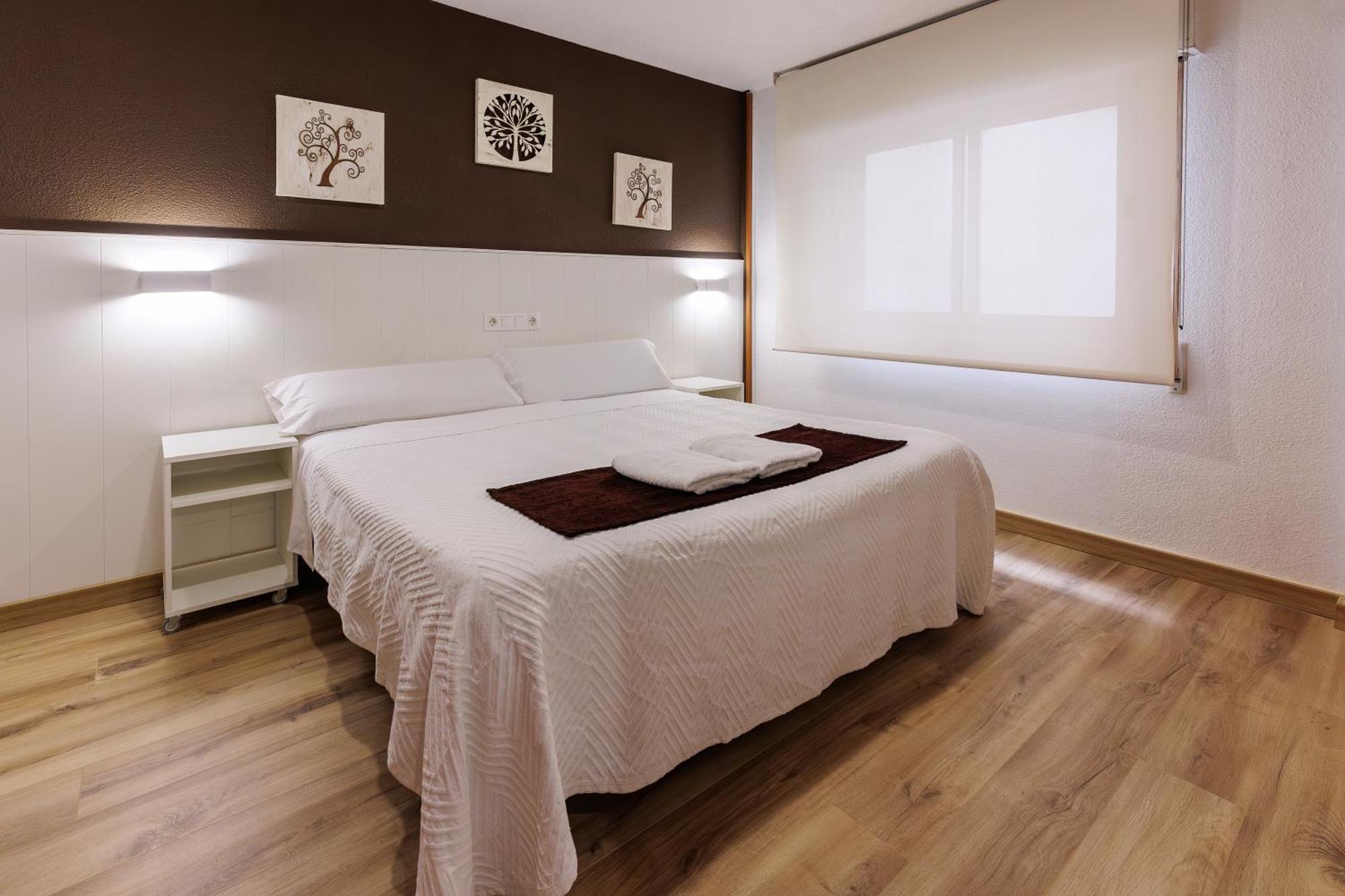 Hostal Gran Via Pinto Luaran gambar