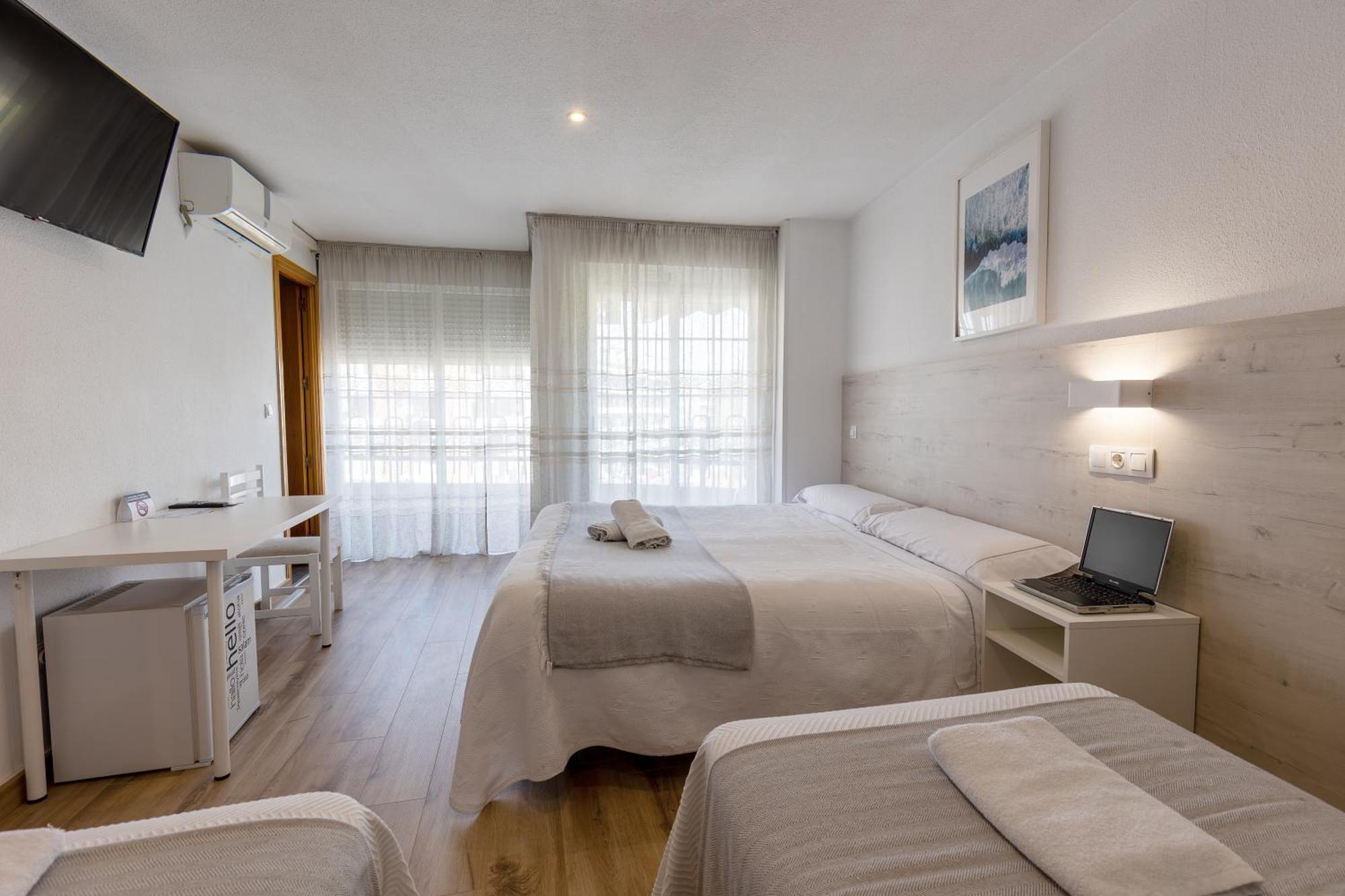 Hostal Gran Via Pinto Luaran gambar